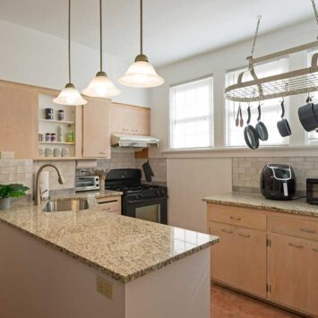 grand-house-sober-living-st-paul-kitchen